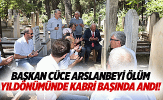 Başkan Cüce Arslanbeyi ölüm yıldönümünde kabri başında andı!