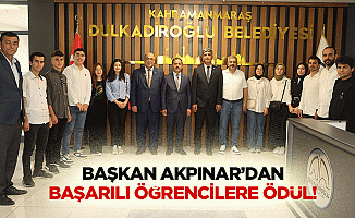 Başkan Akpınar’dan başarılı öğrencilere ödül!